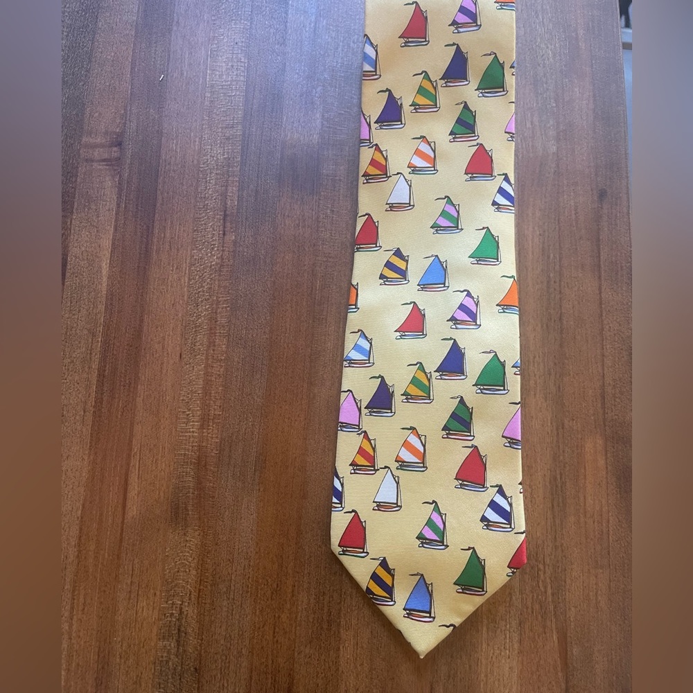 Alynn Neckwear RainbowFleet silk tie .